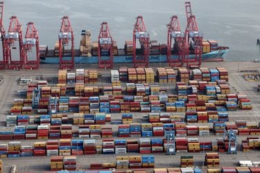 Tarifas de fletes marítimos bajan de los US$ 2 mil por primera vez desde agosto de 2020 y se acercan a niveles prepandemia 