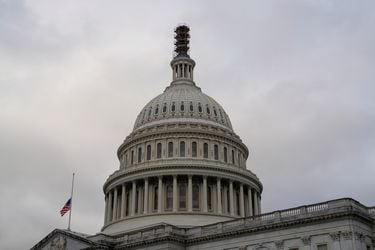 Cámara de Representantes de EE.UU. aprueba una ley bipartidista para mantener abierto el gobierno por 45 días