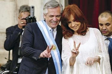 Argentina's-President-Alberto--Fernandez-and-Vice-President-Cristina-Fernandez-de-Kirchner-flash-(47519377)