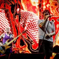 Red Hot Chili Peppers ofrecen contundente show en su regreso con John Frusciante