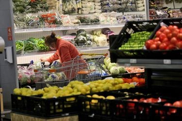 Índice de precios de alimentos en el mundo termina el año casi como comenzó