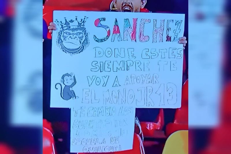 El cartel que pedía los guantes de Diego Sánchez.