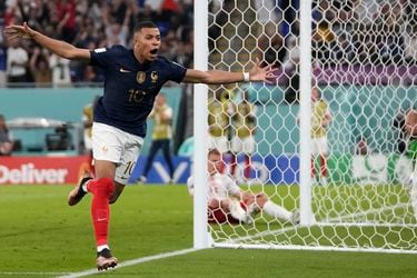 Kylian Mbappé va directo a la cima: estrella francesa amenaza con romper los récords de Messi y Cristiano en los Mundiales