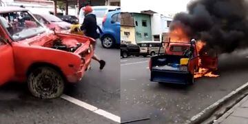 Camioneta quemada en Ecuador