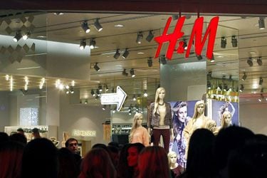 Inauguración de la Tienda H&M del Mall Costanera Center