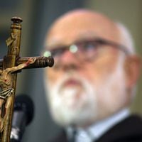Una Iglesia sin comunicadores: arzobispo Aós desvincula a todos sus periodistas “por razones económicas”
