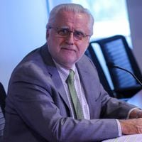 Pacheco afirma que acuerdo Codelco-SQM reportará hasta 85% de las ganancias del litio y que licitar “no daba ninguna seguridad”