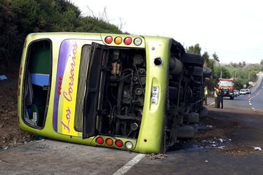 Sies muertos y mas de 30 heridos deja volcamiento de bus cerca de Ercilla