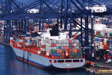 SAN ANTONIO: toneladas de carga esperan ser retiradas en el Puerto