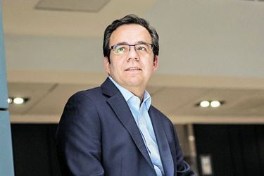 Céspedes es el 9° economista chileno de una universidad local más citado en el mundo