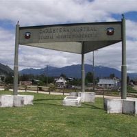 La acción judicial para quitar el letrero y monolito que homenajean a Augusto Pinochet en la Carretera Austral