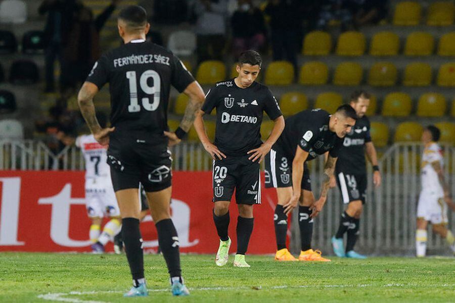 Jugadores de Universidad de Chile lamentándose en el gol de Coquimbo. Foto: Agencia Uno.