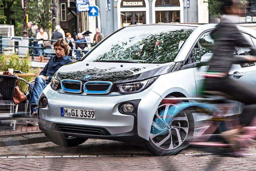 2_BMW