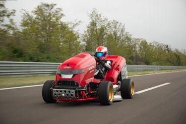 Honda's Mean Mower sets a new GUINNESS WORLD RECORDS® title #MeanMower