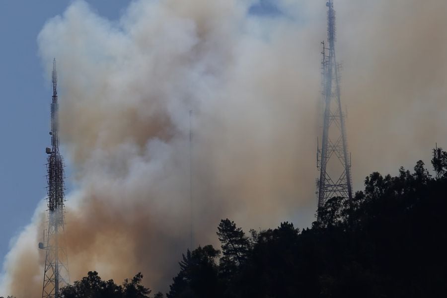 Incendio forestal en Cerro San Cristobal