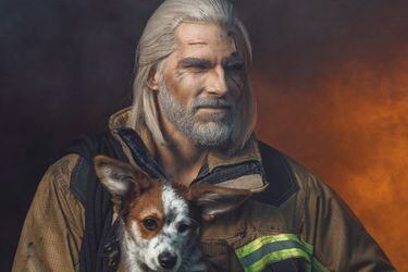 Cosplayer transformó a Geralt en bombero y estrella de rock