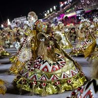 Regresa el deslumbrante Carnaval de Río tras pausa de dos años debido a pandemia de Covid-19