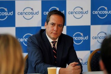 CMF sanciona al CEO de Cencosud por uso de información privilegiada, pero él niega la acusación