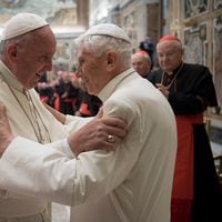 El Papa Francisco revela que en 2005 lo usaron para “bloquear la elección de Ratzinger y negociar un tercer candidato” 