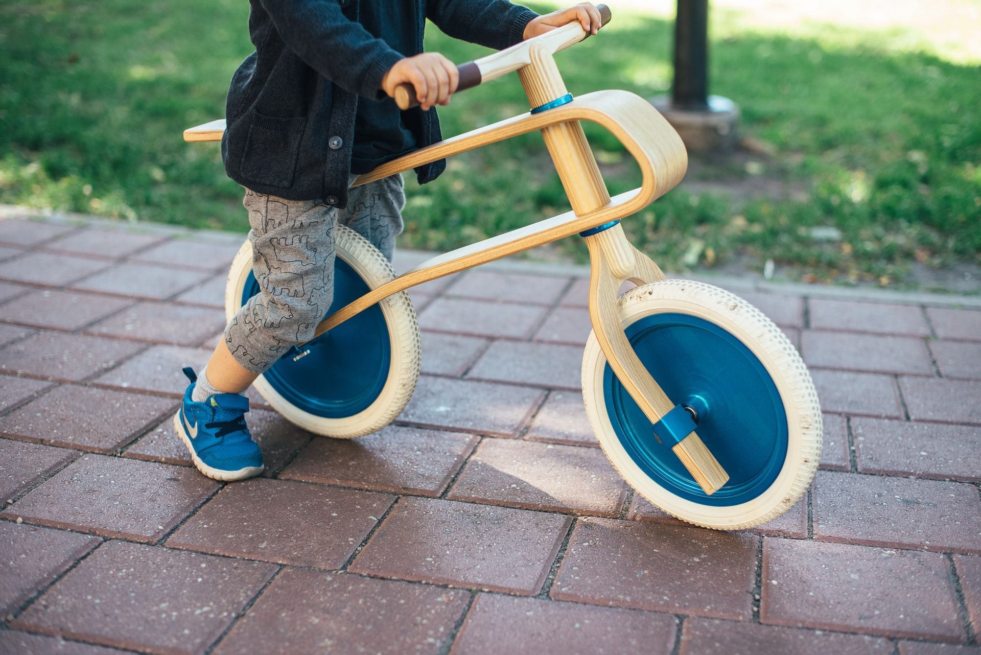 Bicicleta de equilibrio de 1 año de edad, 10 a 24 meses, bicicleta de  equilibrio para bebé, sin pedales, 4 ruedas para niños pequeños, tres