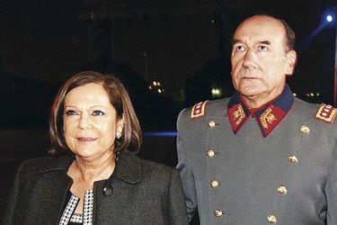Fuente-Alba  y Anita María Pinochet