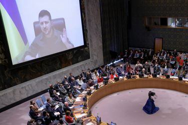 Naciones Unidas: Zelenski acusa a soldados rusos de crímenes de guerra y realiza descarnado relato de la masacre en Bucha