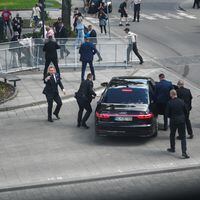 Primer ministro eslovaco sufre heridas que ponen en peligro su vida tras un tiroteo