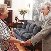Fundación de Bachelet lanza red latinoamericana con Mujica como invitado