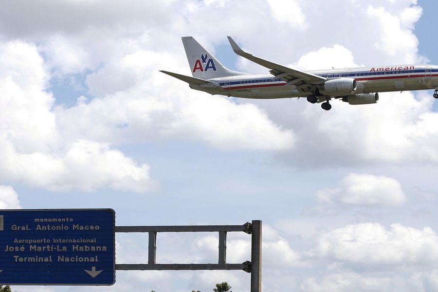 FILE PHOTO - An American Airlines airplane prepares to land at the Jose Marti International Airport in Havana