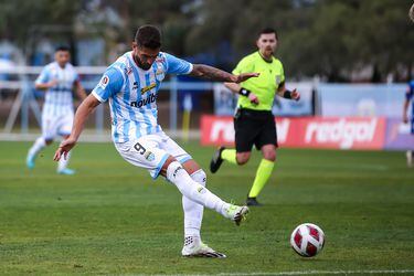 Video: mira el primer gol de Joaquín Larrivey en la clasificación de Magallanes en Copa Chile