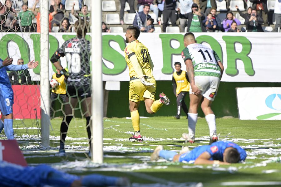Yerko Urra convirtió el empate 1-1 entre Deportes Temuco y San Marcos en el ascenso.