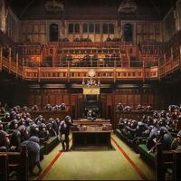 Récord de Banksy: pagan US$ 12 millones por su pintura del parlamento británico con primates