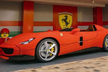 ¡Otra vez lo hizo Lego! Ahora creó un Ferrari Monza SP1 a escala real