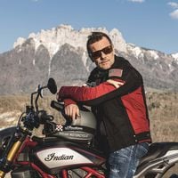 Indian Motorcycle rinde tributo a Sébastien Loeb con una exclusiva FTR