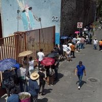 Reportan dos fallecidos tras incidentes armados en recintos electorales en México