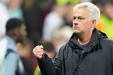 Mourinho sale al paso de sus críticos en Roma: “Recibí la oferta más grande que haya recibido un entrenador; la rechacé”