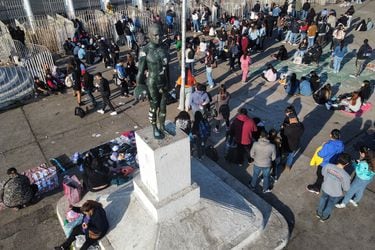 Más carabineros y nuevos cierres perimetrales: gobierno autoriza segundo concierto de Daddy Yankee tras desastre del primer día