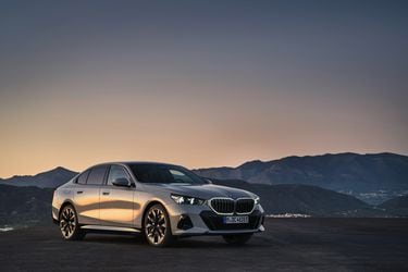 BMW presenta el nuevo Serie 5 que incluye una versión totalmente eléctrica