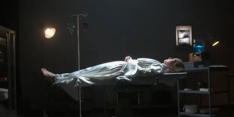 Natalia Oreiro como Eva Perón en Santa Evita (Star+)