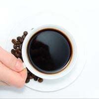 Esto es lo que el café le hace a tu cerebro: estudio pone en duda sus reales beneficios