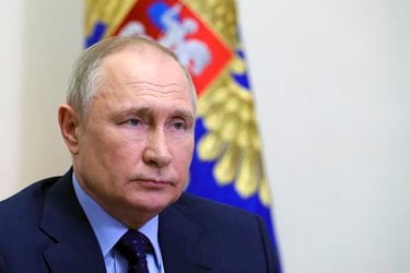 Rusia suspende venta de deuda y advierte que emprenderá acciones legales si se declara default
