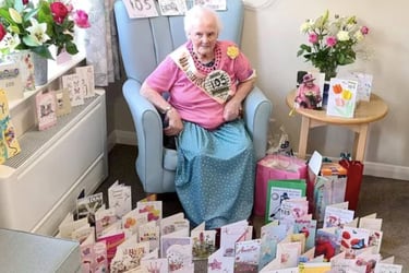 Mujer de 108 años revela su secreto para la longevidad