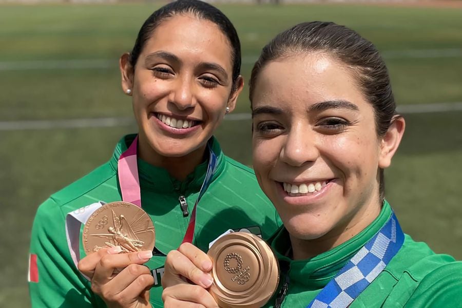 Gabriela Agúndez y Alejandra Orozco, iban a rematar sus medallas para seguir compitiendo.