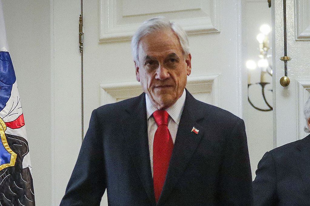 Presidente Piñera pide perdón y anuncia reformas | Crónica