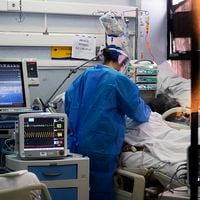 Covid-19: Pacientes que requieren cuidados intensivos ingresaron a inicios de marzo, con ola ómicron 