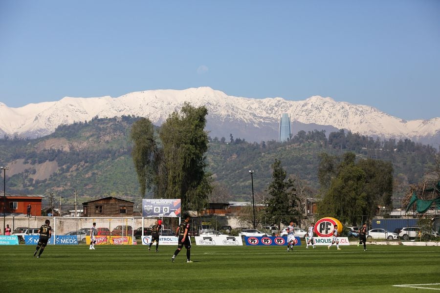 La cordillera nevada fue testigo del fútbol chileno este fin de semana.