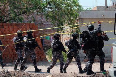 México: 5 muertos en ataques de narcos a la policía
