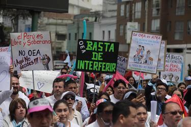 Miles de conservadores marchan en Lima contra “agenda progresista” de OEA