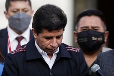 Cárcel preventiva para exsecretario y dos sobrinos del presidente de Perú, acusados de corrupción