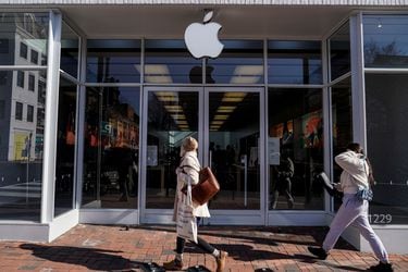 Apple supera expectativas y marca récord histórico de ingresos trimestrales por alta demanda del iPhone